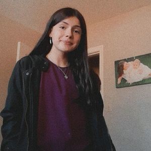 Meet your Posher, Emilia